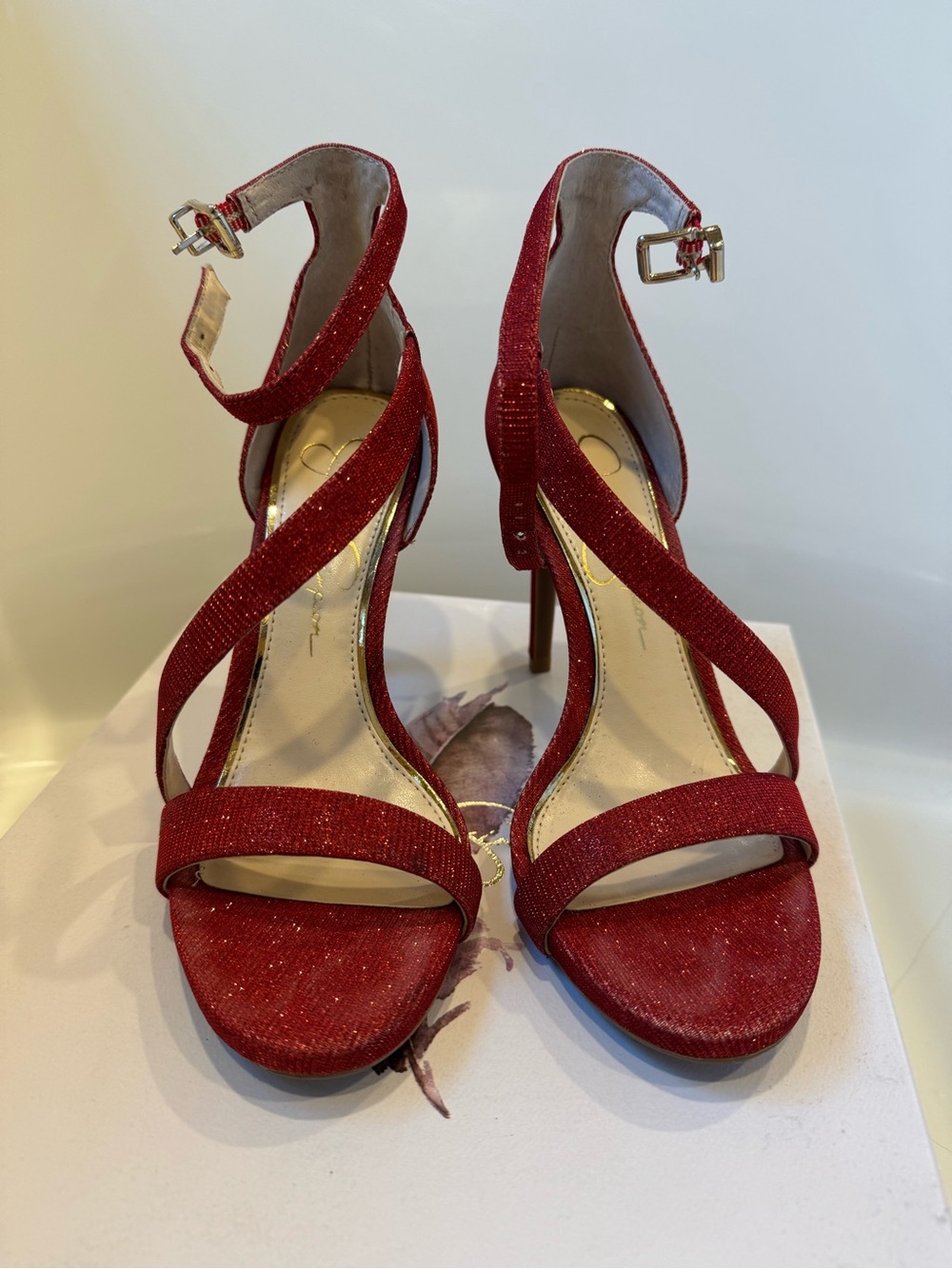 Gorgeous Jessica Simpson Rayli2 strappy high heels in Intense Red Glitter. ✨❤️